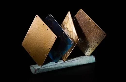 2025年「玉川高島屋オリジナル福袋」宇宙を”旅した”銅板アート『宙花（そらばな）』