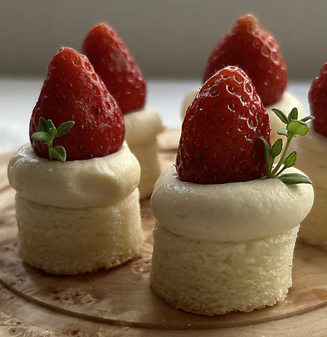 天使の台所かおる先生の発酵おやつ　麹の発酵生クリームで作る苺のショートケーキ