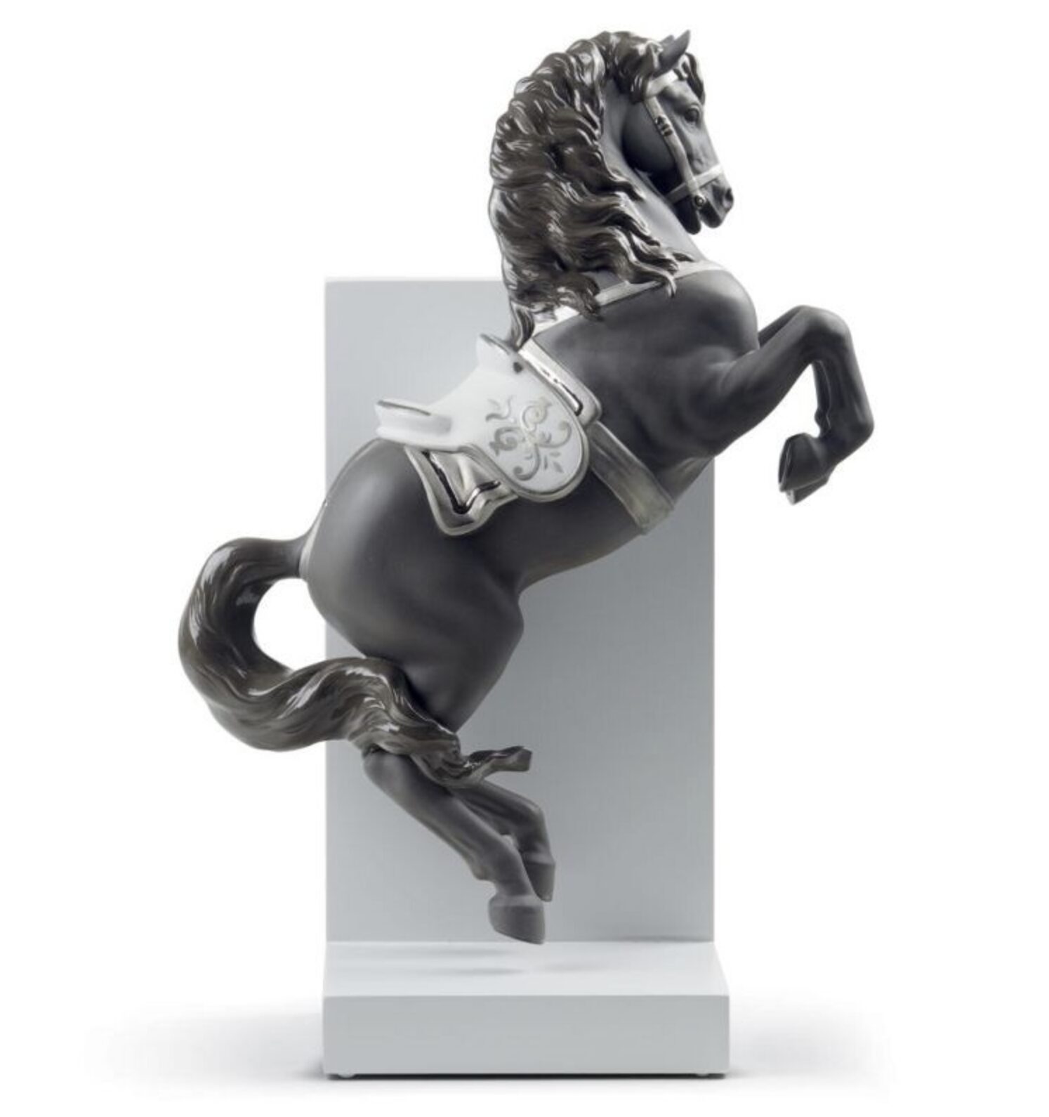 リヤドロ Re-Decoコレクション「跳躍 」