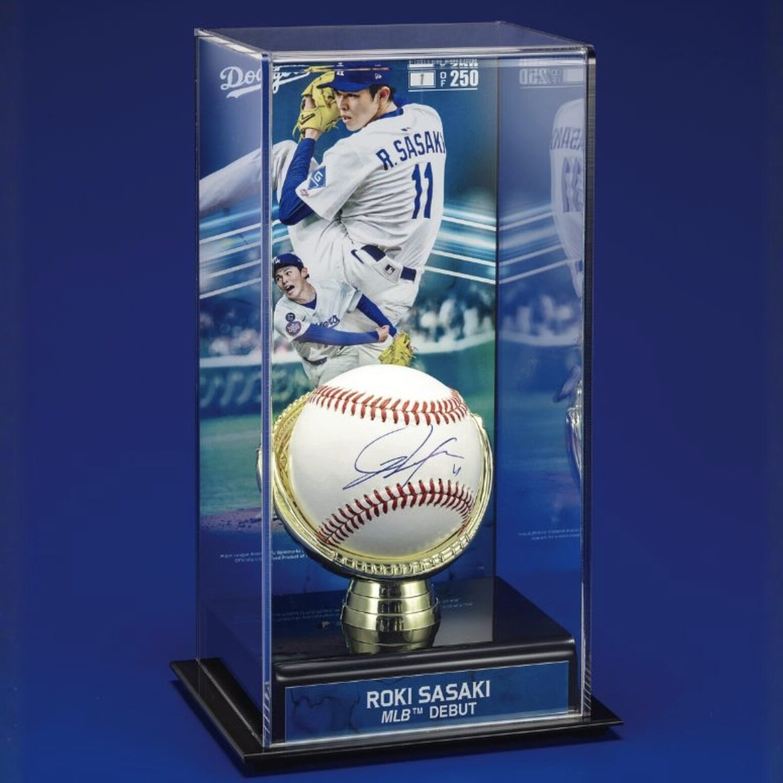 佐々木朗希 2025 MLB(TM)デビュー記念 直筆サインボール 特製展示ケースセット